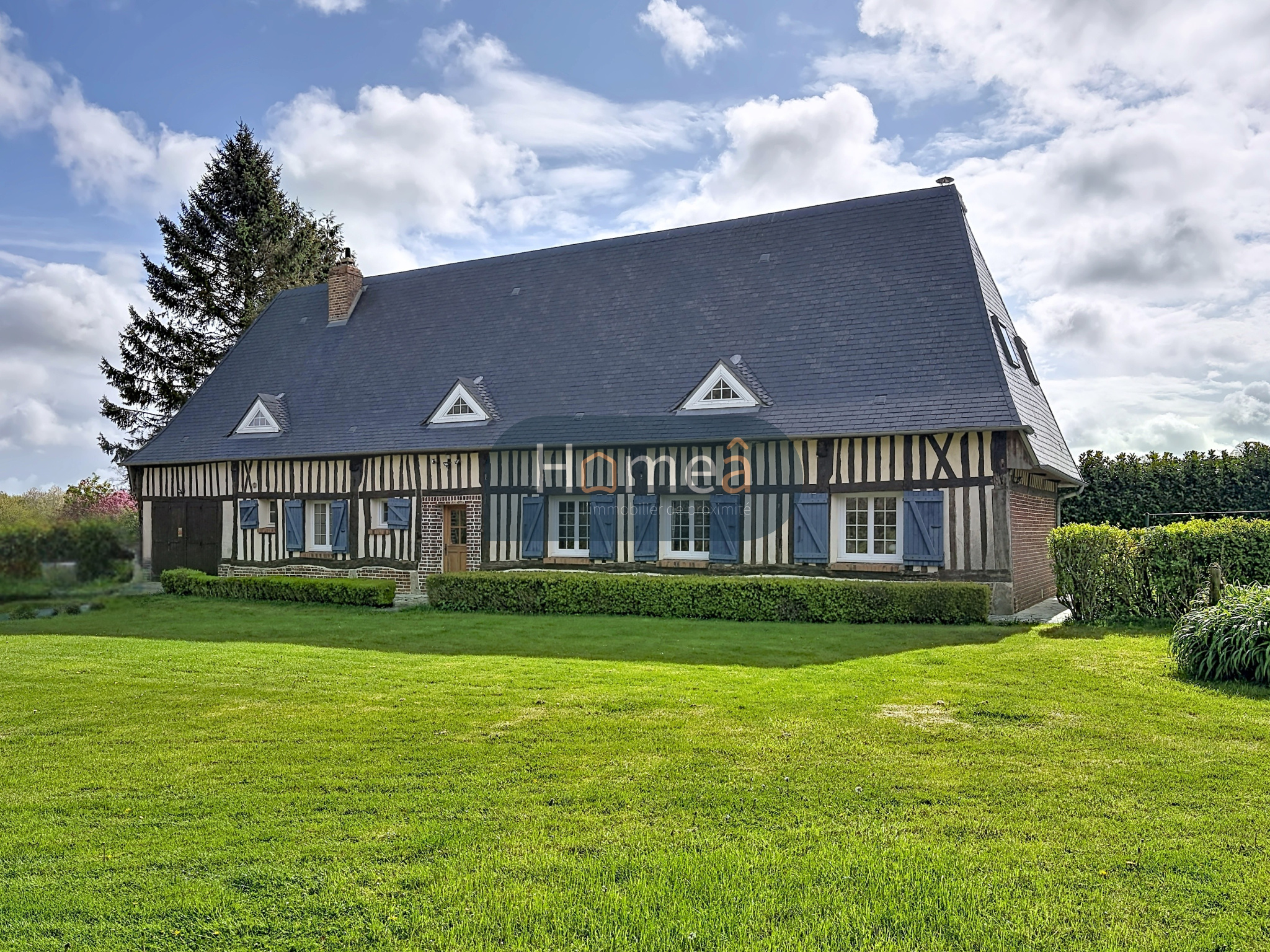 MAISON DE CHARME