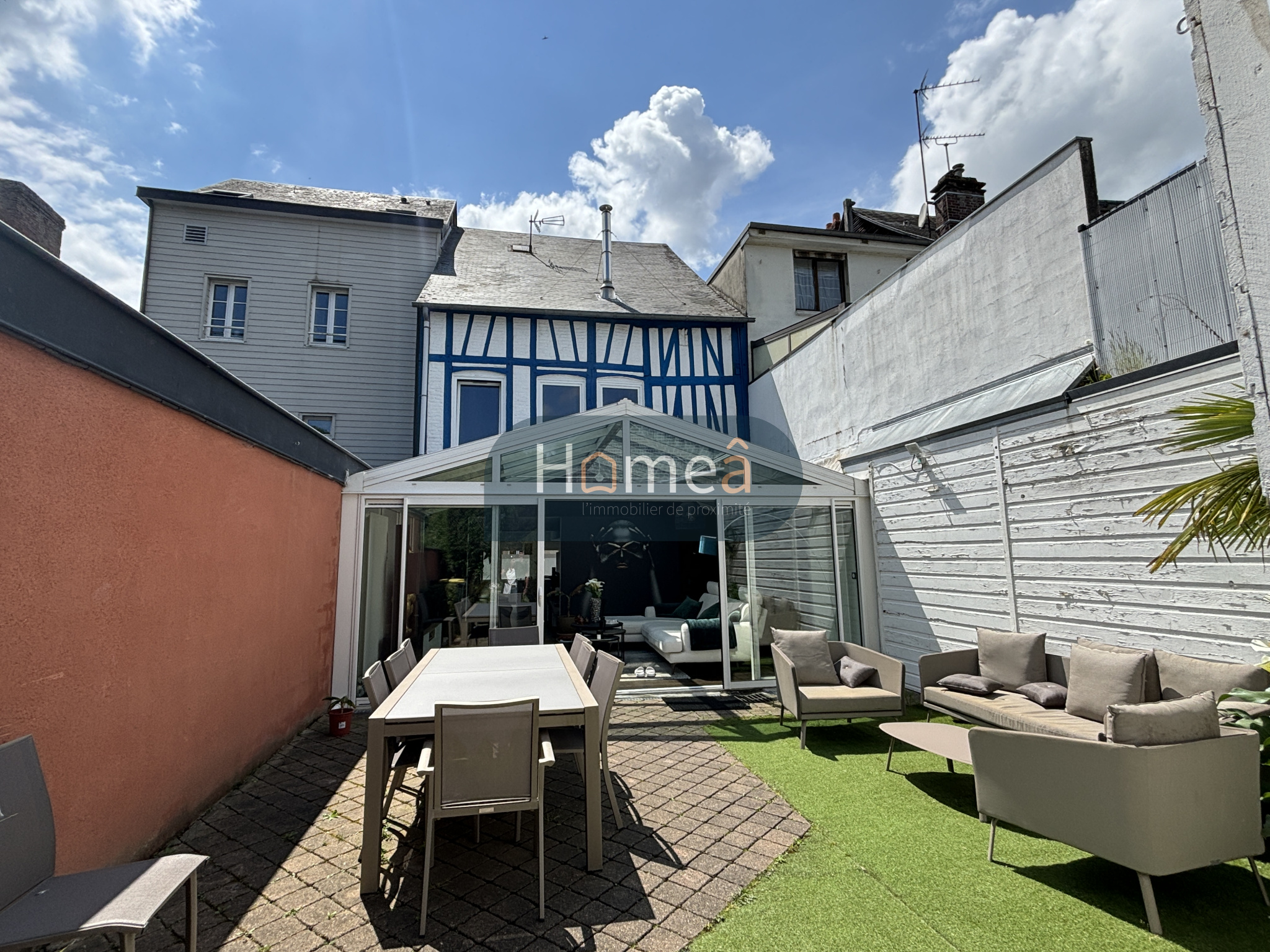 LOFT ATYPIQUE AU COEUR DE PAVILLY